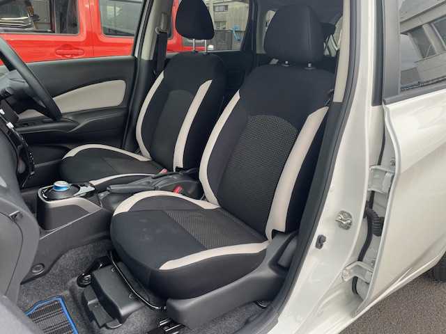 日産 ノート e－パワー X 茨城県 2019(平31)年 8.2万km パール 純正ナビ/（FM/AM/BT/フルセグ） /アラウンドビューモニター /デジタルインナーミラー /スマートキー /プッシュスタート /衝突軽減ブレーキ /LEDヘッドライト /コーナーセンサー /純正フロアマット /ETC/オートライト