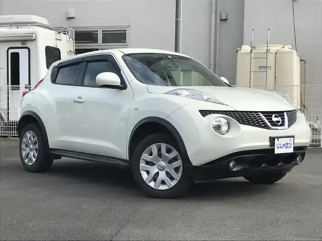 日産 ジューク 15RX タイプV 栃木県 2012(平24)年 8.4万km ホワイトパール 株)IDOMが運営する【じしゃロン小山店】の自社ローン専用車両になります。こちらは現金またはオートローンご利用時の価格です。自社ローンご希望の方は別途その旨お申付け下さい//禁煙車/純正ワンセグナビ/（CD/DVD/AM/FMラジオ）/スマートキー/プッシュスタート/バックカメラ/ＥＴＣ/電動格納ドアミラー/パワーウインドウ/防眩ミラー/オートライト