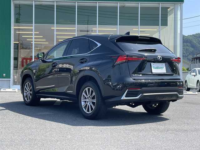 レクサス ＮＸ 300h Iパッケージ 岡山県 2018(平30)年 4.7万km グラファイトブラックガラスフレーク 純正10.3インチワイドディスプレイナビ/フルセグTV、CD、DVD、Blu-ray/AM、FM、Bluetooth/全方位カメラ/パノラマルーフ/ブラインドスポットモニター/前席シートヒーター/ステアリングヒーター/3眼LEDヘッドライト/パーキングサポートブレーキ/電動パーキングブレーキ/ブレーキホールド/レクサスセーフティシステム＋/・プリクラッシュセーフティシステム/・レーンディパーチャーアラート/・オートマチックハイビーム/・アダブティブハイビームシステム/・レーダークルーズコントール/L-TEXシート/パワーバックドア