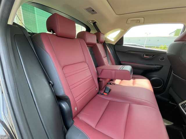 レクサス ＮＸ 300h Iパッケージ 岡山県 2018(平30)年 4.7万km グラファイトブラックガラスフレーク 純正10.3インチワイドディスプレイナビ/フルセグTV、CD、DVD、Blu-ray/AM、FM、Bluetooth/全方位カメラ/パノラマルーフ/ブラインドスポットモニター/前席シートヒーター/ステアリングヒーター/3眼LEDヘッドライト/パーキングサポートブレーキ/電動パーキングブレーキ/ブレーキホールド/レクサスセーフティシステム＋/・プリクラッシュセーフティシステム/・レーンディパーチャーアラート/・オートマチックハイビーム/・アダブティブハイビームシステム/・レーダークルーズコントール/L-TEXシート/パワーバックドア