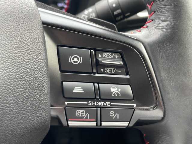 スバル レヴォーグ 2．0STIスポーツアイサイト 富山県 2020(令2)年 0.8万km クリスタルホワイトP 禁煙車/４WD/純正8型ナビ【フルセグTV/Bluetooth/DVD/CD】/１８インチ純正アルミホイール/ブラインドスポットモニター/デジタルインナーミラー/衝突被害軽減ブレーキ/レーンキープアシスト/レーダークルーズコントロール/ブラインドスポットモニター/クリアランスソナー/横滑り防止装置/アンチロックブレーキシステム/前席パワーシート（メモリー機能有）/前席シートヒーター/レザーシート/パドルシフト/フォグランプ/オートエアコン/オートライト