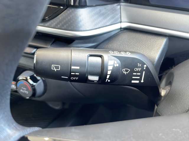 日産 ノート S 愛知県 2022(令4)年 4万km ガーネットレッド 衝突軽減システム/SDナビ/CD DVD/Bluetooth/コーナーセンサー/LEDヘッドライト/ETC/スマートキー