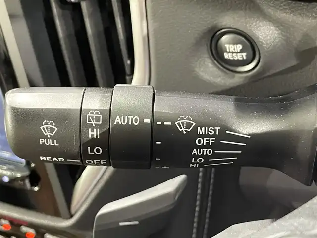 スバル フォレスター ハイブリッド アドバンス 愛知県 2021(令3)年 3.9万km ＤグリーンＭ ＡＬＰＩＮＥナビ　/（Bluetooth/FM/AM/フルセグTV/SD/USB/CD・DVD再生)/アイサイト　/茶レザーシート/視界拡張（フロントカメラ・サイドカメラ）/衝突軽減ブレーキ　/レーダークルーズコントロール/ビルトインＥＴＣ　/シートヒーター　/デジタルインナーミラー　/電動バックドア　/バックカメラ　/ドライブレコーダー　/ステアリングヒーター　/メモリー機能付パワーシート　/ブラインドスポットモニター（ＢＳＭ）/車線逸脱警報/USB接続/LEDヘッドライト/LEDフォグ/プッシュスタート/　　-スマートキー
