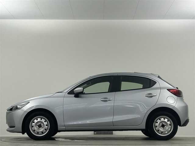 マツダ マツダ２ 15S 埼玉県 2020(令2)年 3.9万km ソニックシルバーM スマートシティブレーキサポート　レーンキープアシスト　横滑り防止装置　ＬＥＤヘッドライト　純正ディスプレイ　Bluetooth　USB AUX　スマートキー　プッシュスタート　