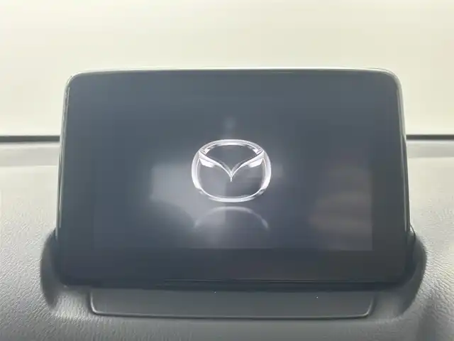 マツダ マツダ２ 15S 埼玉県 2020(令2)年 3.9万km ソニックシルバーM スマートシティブレーキサポート　レーンキープアシスト　横滑り防止装置　ＬＥＤヘッドライト　純正ディスプレイ　Bluetooth　USB AUX　スマートキー　プッシュスタート　