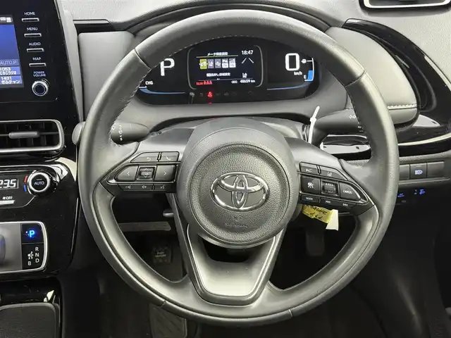 トヨタ アクア G 愛知県 2022(令4)年 4.9万km プラチナホワイトパールマイカ 純正7インチコネクテッドナビ付ディスプレイオーディオ/トヨタセーフティセンス/　　・プリクラッシュセーフティ/　　・レーンディバーチャーアラート/　　・レーントレーシングアシスト/　　・レーダークルーズコントロール/　　・ロードサインアシスト/　　・オートマチックハイビーム/クリアランスソナー/ドライブレコーダー（前方）/バックカメラ/ビルトインETC/ステアリングリモコン/純正フロアマット/AC100V/LEDヘッドライト/プロテクションフィルム（リアバンパー）/取扱説明書/スマートキー