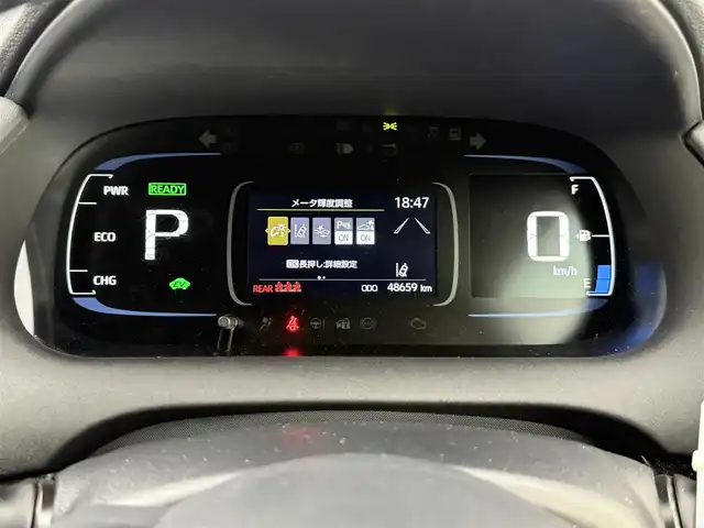 トヨタ アクア G 愛知県 2022(令4)年 4.9万km プラチナホワイトパールマイカ 純正7インチコネクテッドナビ付ディスプレイオーディオ/トヨタセーフティセンス/　　・プリクラッシュセーフティ/　　・レーンディバーチャーアラート/　　・レーントレーシングアシスト/　　・レーダークルーズコントロール/　　・ロードサインアシスト/　　・オートマチックハイビーム/クリアランスソナー/ドライブレコーダー（前方）/バックカメラ/ビルトインETC/ステアリングリモコン/純正フロアマット/AC100V/LEDヘッドライト/プロテクションフィルム（リアバンパー）/取扱説明書/スマートキー