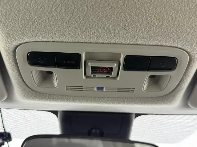 トヨタ アクア G 愛知県 2022(令4)年 4.9万km プラチナホワイトパールマイカ 純正7インチコネクテッドナビ付ディスプレイオーディオ/トヨタセーフティセンス/　　・プリクラッシュセーフティ/　　・レーンディバーチャーアラート/　　・レーントレーシングアシスト/　　・レーダークルーズコントロール/　　・ロードサインアシスト/　　・オートマチックハイビーム/クリアランスソナー/ドライブレコーダー（前方）/バックカメラ/ビルトインETC/ステアリングリモコン/純正フロアマット/AC100V/LEDヘッドライト/プロテクションフィルム（リアバンパー）/取扱説明書/スマートキー