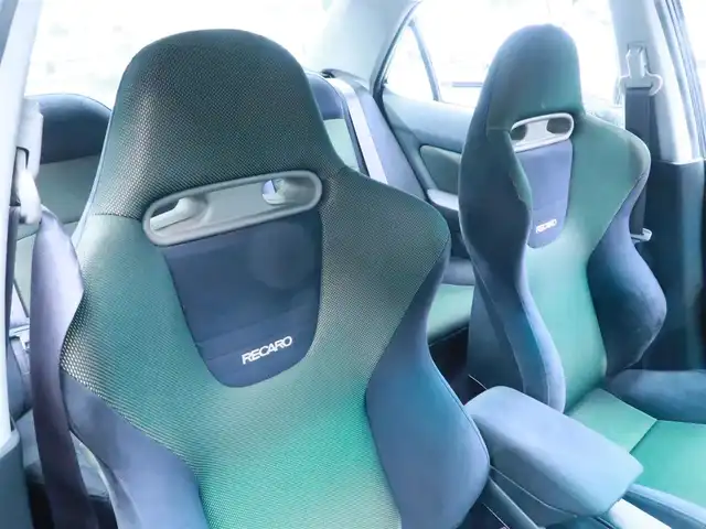 ホンダ トルネオ ユーロ R 千葉県 2000(平12)年 0.5万km ミラノレッド ワンオーナー(自社名義変更済)/H13、15、17、18、19、20、21、22、23、24、25、27、29、30、R1、2、3、4、5、6、7年/全ディーラー点検記録簿有り/2023年製　ADVAN FLEVA装着/ギャザーズ　VXM-155VFi ナビゲーション/・フルセグTV/・DVD再生/・Bluetoothオーディオ/ETC/純正レカロシート/純正16インチアルミホイール/＊205 50R16/ユーロ純正フロアマット/車検　令和9年8月17日/当モデルカタログ有り/取扱説明書/保証書/スペアキー