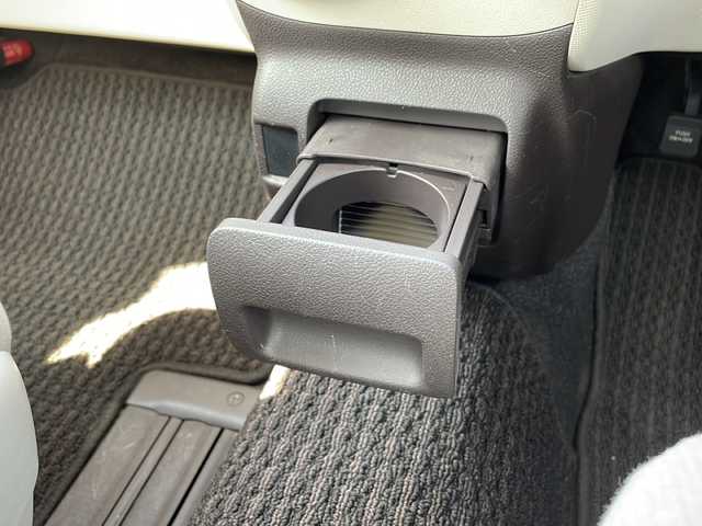 トヨタ ポルテ F 新潟県 2016(平28)年 9.7万km ブラッキッシュアゲハガラスフレーク 社外オーディオ/（FM/AM/CD/AUX）/４WD/衝突軽減/レーンキープアシスト/ビルドインETC/片側パワースライドドア/フロアマット/シガーソケット/ヘッドライトレベライザー/フォグランプ/オートハイビーム/ウィンカーミラー/電格ミラー/スペアキー