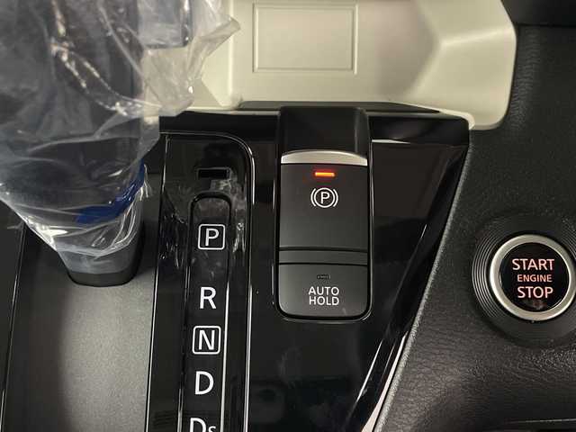 三菱 デリカミニ T プレミアム 埼玉県 2025(令7)年 0.1千km ベージュⅡ 届出済未使用車　/純正ディスプレイオーディオ　/　（Car play/BT/AM/FM/HDMI）/全方位カメラ　/デジタルインナーミラー　/両側電動スライドドア　/コーナーセンサー　/ＭＩ－ＰＩＬＯＴ　/レーンキープアシスト　/ハンドルヒーター　/前席シートヒーター/パドルシフト/革巻きハンドル/ウインカーミラー/フォグランプ/プッシュスタート/スマートキー