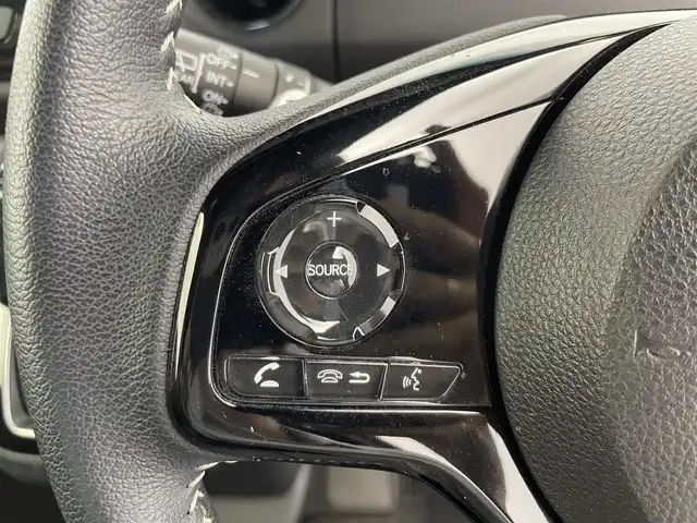 ホンダ Ｎ ＢＯＸ カスタム L ターボ 富山県 2021(令3)年 3.6万km プラチナホワイトパール 純正ナビ（8型ディスプレイ）/　　ーーCD、DVD、bluetooth、MSV（SD）/フルセグTV/AppleCarPlay/バックカメラ/リアコーナーセンサー/ビルトインETC/ACC/衝突軽減ブレーキ（CMBS）/レーンキープアシスト/先行車発進お知らせ/両側パワースライドドア/前席シートヒーター /パドルシフト/スマートキー＋プッシュスタート/LEDヘッドライト/フォグ/オートライト/1列目シート背面にドリンクホルダー/スペアキー