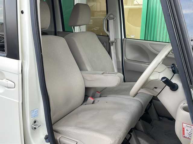 ホンダ Ｎ ＢＯＸ G Lパッケージ 岐阜県 2013(平25)年 8万km プレミアムホワイトパール 純正SDナビ/AM/FM/CD/DVD/BT/フルセグTV/バックカメラ/片側パワースライドドア/純正アルミホイール/電動格納ミラー/スマートキー/プッシュスタート /オートライト
