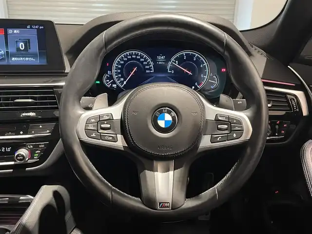 ＢＭＷ ５２３ｄ ED ミッション:インポッシブル 静岡県 2018(平30)年 4.3万km サファイアブラックP 純正ナビ/フルセグTV/harman/kardon/HUD/ACC/BSM/LKA/衝突軽減ブレーキ/360°カメラ/ドラレコ/LEDヘッドライト/オートハイビーム/パドルシフト