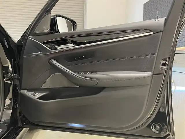ＢＭＷ ５２３ｄ ED ミッション:インポッシブル 静岡県 2018(平30)年 4.3万km サファイアブラックP 純正ナビ/フルセグTV/harman/kardon/HUD/ACC/BSM/LKA/衝突軽減ブレーキ/360°カメラ/ドラレコ/LEDヘッドライト/オートハイビーム/パドルシフト