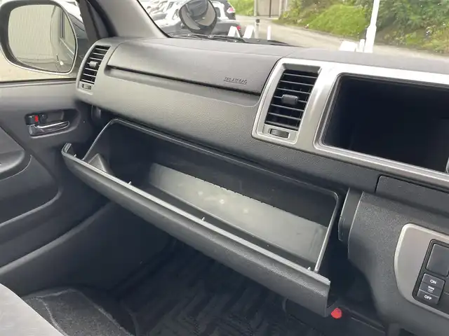 トヨタ ハイエース ファインテックツアラー 富山県 2018(平30)年 6.4万km ブラックマイカ 4列10人乗り/４ＷＤ/ワンオーナー/ＡＬＰＩＮＥ製フローティングナビ/フルセグＴＶ/Bluetooth/DVD再生/ＡＬＰＩＮＥ製フリップダウンモニター/ダブルゾーン/バックカメラ/ビルトインETC/両側パワースライドドア/スマートキー/プッシュスタートエンジン/LEDオートライト/社外アルミ付スタッドレスタイヤ4本有