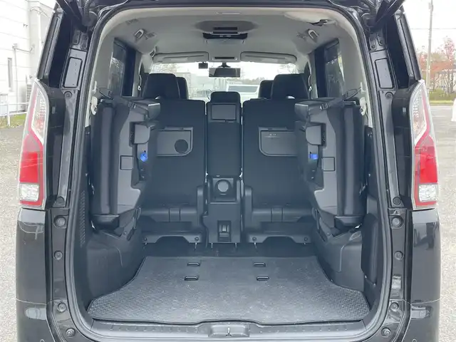 日産 セレナ X Vセレクション 道央・札幌 2018(平30)年 7.5万km ダイヤモンドブラック ４WD/ワンオーナー/社外SDナビ/CD/DVD/BT/フルセグ/社外フリップダウンモニター/エマージェンシーブレーキ/横滑り防止装置/クルーズコントロール/レーンキープアシスト/パーキングアシスト/クリアランスソナー/アラウンドビューモニター/ビルトインETC/ドライブレコーダー/アイドリングストップ/ECOMODE/両側パワースライドドア/ステアリングリモコン/プッシュスタート/スマートキー/LEDヘッドライト/オートライト/電動格納ミラー/ウィンカーミラー/純正フロアマット/ドアバイザー/スペアキー/純正エンジンスターター