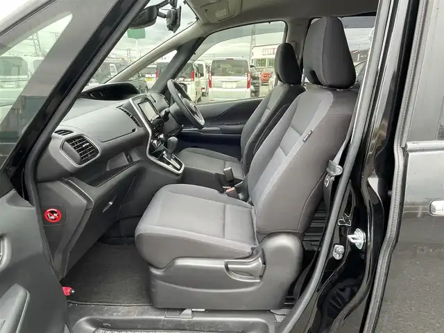 日産 セレナ X Vセレクション 道央・札幌 2018(平30)年 7.5万km ダイヤモンドブラック ４WD/ワンオーナー/社外SDナビ/CD/DVD/BT/フルセグ/社外フリップダウンモニター/エマージェンシーブレーキ/横滑り防止装置/クルーズコントロール/レーンキープアシスト/パーキングアシスト/クリアランスソナー/アラウンドビューモニター/ビルトインETC/ドライブレコーダー/アイドリングストップ/ECOMODE/両側パワースライドドア/ステアリングリモコン/プッシュスタート/スマートキー/LEDヘッドライト/オートライト/電動格納ミラー/ウィンカーミラー/純正フロアマット/ドアバイザー/スペアキー/純正エンジンスターター