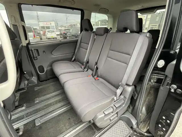 日産 セレナ X Vセレクション 道央・札幌 2018(平30)年 7.5万km ダイヤモンドブラック ４WD/ワンオーナー/社外SDナビ/CD/DVD/BT/フルセグ/社外フリップダウンモニター/エマージェンシーブレーキ/横滑り防止装置/クルーズコントロール/レーンキープアシスト/パーキングアシスト/クリアランスソナー/アラウンドビューモニター/ビルトインETC/ドライブレコーダー/アイドリングストップ/ECOMODE/両側パワースライドドア/ステアリングリモコン/プッシュスタート/スマートキー/LEDヘッドライト/オートライト/電動格納ミラー/ウィンカーミラー/純正フロアマット/ドアバイザー/スペアキー/純正エンジンスターター