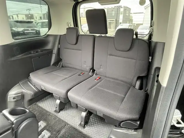 日産 セレナ X Vセレクション 道央・札幌 2018(平30)年 7.5万km ダイヤモンドブラック ４WD/ワンオーナー/社外SDナビ/CD/DVD/BT/フルセグ/社外フリップダウンモニター/エマージェンシーブレーキ/横滑り防止装置/クルーズコントロール/レーンキープアシスト/パーキングアシスト/クリアランスソナー/アラウンドビューモニター/ビルトインETC/ドライブレコーダー/アイドリングストップ/ECOMODE/両側パワースライドドア/ステアリングリモコン/プッシュスタート/スマートキー/LEDヘッドライト/オートライト/電動格納ミラー/ウィンカーミラー/純正フロアマット/ドアバイザー/スペアキー/純正エンジンスターター