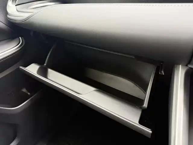 トヨタ ノア ハイブリッド S－Z 千葉県 2025(令7)年 0.1千km プラチナホワイトパールマイカ 10.5インチディスプレイオーディオ/フルセグ/トヨタセーフティセンス/ブラインドスポットモニター/レーダークルーズコントロール/前席シートヒーター/コーナーセンサー/ETC/ハーフレザー/バックカメラ/両側パワースライド/HDMI/デジタルインナー