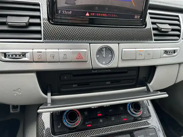 アウディ Ｓ８ 道東・釧路十勝 2012(平24)年 5.6万km ブリリアントブラック 4WD/純正ナビ/（CD/DVD/ラジオ）/バックカメラ/BANG＆OLUFSENオーディオ/クルーズコントロール/レザーシート/パワーシート/シートヒーター/エアシート/メモリシート/パドルシフト/革巻きステアリング