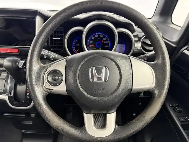 ホンダ Ｎ ＢＯＸ カスタム G Lパッケージ 愛知県 2013(平25)年 5.1万km クリスタルブラックパール プッシュスタート/スマートキー/オートライト/ステアリングリモコン/片側パワースライドドア/電動格納ミラー/ISOFIX/スぺキー/シガーソケット/フォグランプ