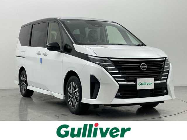 日産 セレナ e－パワー ハイウェイスター V 熊本県 2025(令7)年 0.1千km 白Ⅱ 登録済未使用車/純正１２．３インチナビ/アラウンドビューモニター/ビルトインＥＴＣ　/前後ドライブレコーダー　/ビルトインＥＴＣ２．０　/前後クリアランスソナー　/プロパイロット/車線逸脱警報/車線逸脱防止支援システム/後側方車両検知警報/後側方衝突防止支援/前方衝突防止支援/踏み間違い衝突防止支援/インテリジェントクルーズ/車線維持支援/先行車発進お知らせ機能/ブラインドスポットモニター/横滑り防止/両側パワースライドドア/デジタルインナーミラー/純正16インチAW/オートライト/オートマチックハイビーム/LEDヘッドライト/フォグライト/スマートキー/プッシュスタート/スペアキー1本