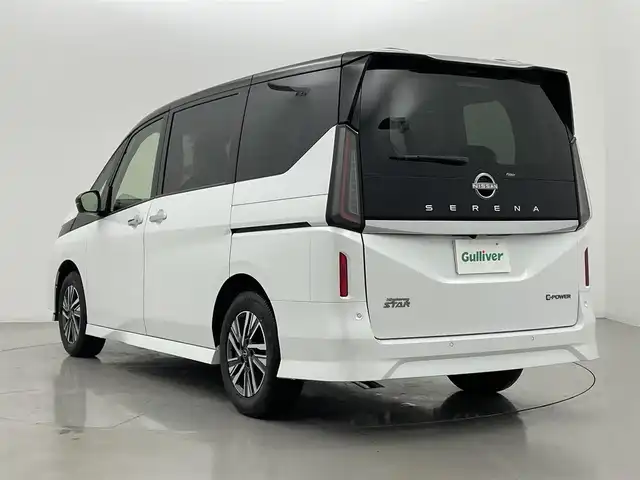 日産 セレナ e－パワー ハイウェイスター V 熊本県 2025(令7)年 0.1千km 白Ⅱ 登録済未使用車/純正１２．３インチナビ/アラウンドビューモニター/ビルトインＥＴＣ　/前後ドライブレコーダー　/ビルトインＥＴＣ２．０　/前後クリアランスソナー　/プロパイロット/車線逸脱警報/車線逸脱防止支援システム/後側方車両検知警報/後側方衝突防止支援/前方衝突防止支援/踏み間違い衝突防止支援/インテリジェントクルーズ/車線維持支援/先行車発進お知らせ機能/ブラインドスポットモニター/横滑り防止/両側パワースライドドア/デジタルインナーミラー/純正16インチAW/オートライト/オートマチックハイビーム/LEDヘッドライト/フォグライト/スマートキー/プッシュスタート/スペアキー1本