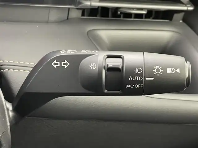 日産 セレナ e－パワー ハイウェイスター V 熊本県 2025(令7)年 0.1千km 白Ⅱ 登録済未使用車/純正１２．３インチナビ/アラウンドビューモニター/ビルトインＥＴＣ　/前後ドライブレコーダー　/ビルトインＥＴＣ２．０　/前後クリアランスソナー　/プロパイロット/車線逸脱警報/車線逸脱防止支援システム/後側方車両検知警報/後側方衝突防止支援/前方衝突防止支援/踏み間違い衝突防止支援/インテリジェントクルーズ/車線維持支援/先行車発進お知らせ機能/ブラインドスポットモニター/横滑り防止/両側パワースライドドア/デジタルインナーミラー/純正16インチAW/オートライト/オートマチックハイビーム/LEDヘッドライト/フォグライト/スマートキー/プッシュスタート/スペアキー1本