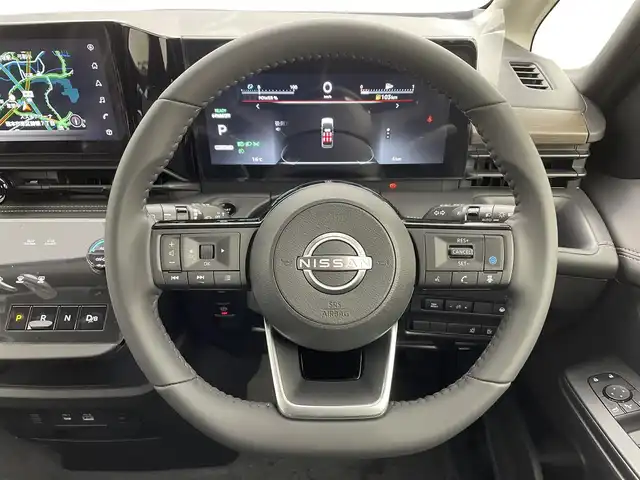 日産 セレナ e－パワー ハイウェイスター V 熊本県 2025(令7)年 0.1千km 白Ⅱ 登録済未使用車/純正１２．３インチナビ/アラウンドビューモニター/ビルトインＥＴＣ　/前後ドライブレコーダー　/ビルトインＥＴＣ２．０　/前後クリアランスソナー　/プロパイロット/車線逸脱警報/車線逸脱防止支援システム/後側方車両検知警報/後側方衝突防止支援/前方衝突防止支援/踏み間違い衝突防止支援/インテリジェントクルーズ/車線維持支援/先行車発進お知らせ機能/ブラインドスポットモニター/横滑り防止/両側パワースライドドア/デジタルインナーミラー/純正16インチAW/オートライト/オートマチックハイビーム/LEDヘッドライト/フォグライト/スマートキー/プッシュスタート/スペアキー1本