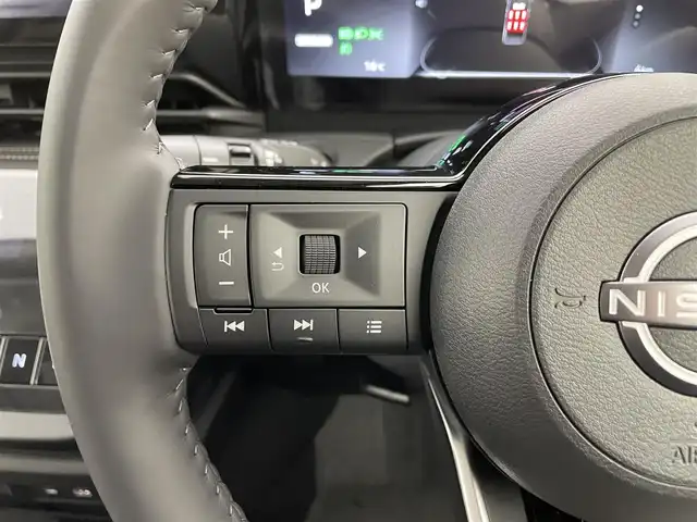 日産 セレナ e－パワー ハイウェイスター V 熊本県 2025(令7)年 0.1千km 白Ⅱ 登録済未使用車/純正１２．３インチナビ/アラウンドビューモニター/ビルトインＥＴＣ　/前後ドライブレコーダー　/ビルトインＥＴＣ２．０　/前後クリアランスソナー　/プロパイロット/車線逸脱警報/車線逸脱防止支援システム/後側方車両検知警報/後側方衝突防止支援/前方衝突防止支援/踏み間違い衝突防止支援/インテリジェントクルーズ/車線維持支援/先行車発進お知らせ機能/ブラインドスポットモニター/横滑り防止/両側パワースライドドア/デジタルインナーミラー/純正16インチAW/オートライト/オートマチックハイビーム/LEDヘッドライト/フォグライト/スマートキー/プッシュスタート/スペアキー1本