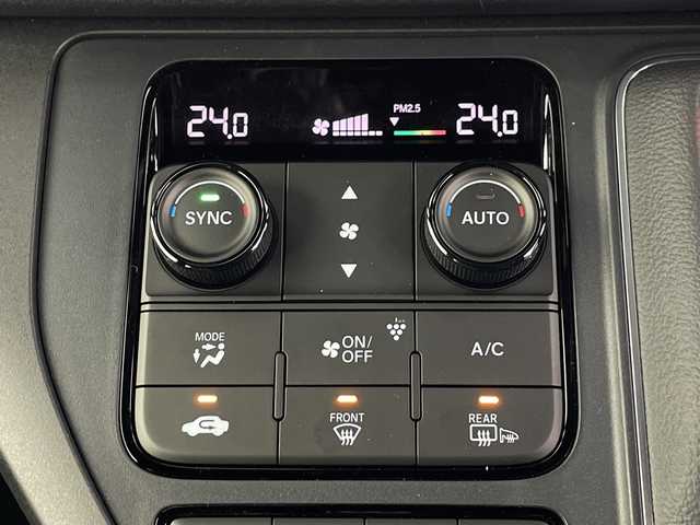 ホンダ ステップワゴン スパーダ eHEV 埼玉県 2025(令7)年 0.1千km プラチナホワイトパール 登録済未使用車/純正11.4インチナビ　VXM-247VFLi/(Bluetooth/USB/CD/DVD/AM/FM)/地デジフルセグ/バックカメラ/Honda SENSING/・衝突軽減ブレーキ/・アダプティブクルーズコントロール/・先行車発進お知らせ機能/・路外逸脱抑制機能/・標識認識機能/・ブラインドスポットインフォメーション/・オートハイビーム/パワーバックドア/オットマン/運転席・助手席シートヒーター/全列USBチャージャー/パドルシフト/電子パーキングシステム/ブレーキホールド/ロールサンシェード/ウィンカーミラー/フロントフォグランプ/純正16インチアルミホイール