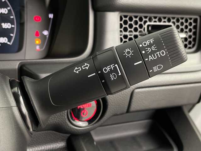 ホンダ ステップワゴン スパーダ eHEV 埼玉県 2025(令7)年 0.1千km プラチナホワイトパール 登録済未使用車/純正11.4インチナビ　VXM-247VFLi/(Bluetooth/USB/CD/DVD/AM/FM)/地デジフルセグ/バックカメラ/Honda SENSING/・衝突軽減ブレーキ/・アダプティブクルーズコントロール/・先行車発進お知らせ機能/・路外逸脱抑制機能/・標識認識機能/・ブラインドスポットインフォメーション/・オートハイビーム/パワーバックドア/オットマン/運転席・助手席シートヒーター/全列USBチャージャー/パドルシフト/電子パーキングシステム/ブレーキホールド/ロールサンシェード/ウィンカーミラー/フロントフォグランプ/純正16インチアルミホイール