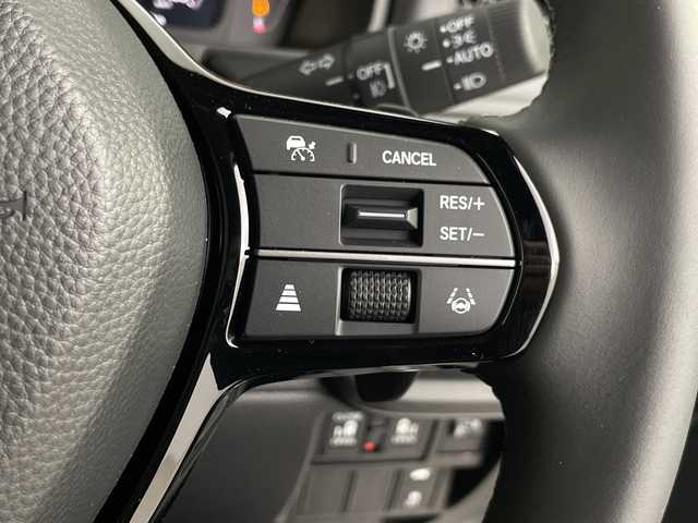 ホンダ ステップワゴン スパーダ eHEV 埼玉県 2025(令7)年 0.1千km プラチナホワイトパール 登録済未使用車/純正11.4インチナビ　VXM-247VFLi/(Bluetooth/USB/CD/DVD/AM/FM)/地デジフルセグ/バックカメラ/Honda SENSING/・衝突軽減ブレーキ/・アダプティブクルーズコントロール/・先行車発進お知らせ機能/・路外逸脱抑制機能/・標識認識機能/・ブラインドスポットインフォメーション/・オートハイビーム/パワーバックドア/オットマン/運転席・助手席シートヒーター/全列USBチャージャー/パドルシフト/電子パーキングシステム/ブレーキホールド/ロールサンシェード/ウィンカーミラー/フロントフォグランプ/純正16インチアルミホイール