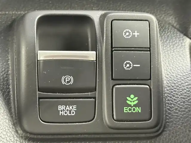 ホンダ Ｎ ＢＯＸ カスタム L ターボ 愛知県 2023(令5)年 3.3万km プラチナホワイトパール ホンダセンシング/衝突被害軽減ブレーキ/誤発信抑制機能/アダプティブクルーズコントロール/車線維持支援システム/先行車発進お知らせ機能/オートハイビーム/横滑り防止装置/盗難防止装置/両側パワースライド/純正ナビ/フルセグTV/Bluetooth/CD/DVD/AM/FM/iPod/AUX/純正15インチアルミホイール/ハーフレザーシート/革巻きステアリング/ステアリングスイッチ/スマートキー/プッシュスタート/ブレーキホールド