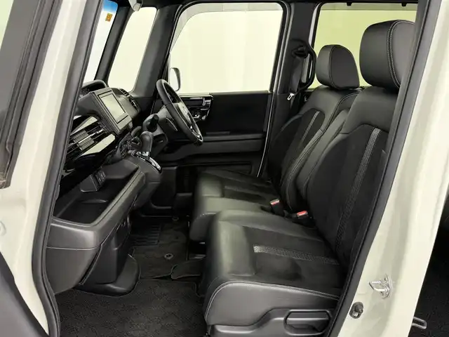 ホンダ Ｎ ＢＯＸ カスタム L ターボ 愛知県 2023(令5)年 3.3万km プラチナホワイトパール ホンダセンシング/衝突被害軽減ブレーキ/誤発信抑制機能/アダプティブクルーズコントロール/車線維持支援システム/先行車発進お知らせ機能/オートハイビーム/横滑り防止装置/盗難防止装置/両側パワースライド/純正ナビ/フルセグTV/Bluetooth/CD/DVD/AM/FM/iPod/AUX/純正15インチアルミホイール/ハーフレザーシート/革巻きステアリング/ステアリングスイッチ/スマートキー/プッシュスタート/ブレーキホールド