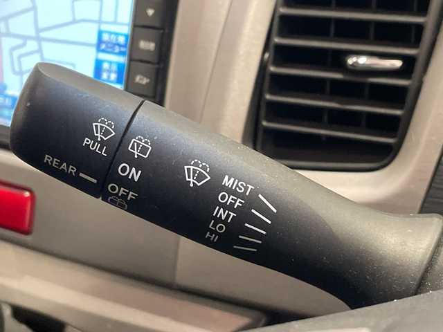 ダイハツ ムーヴ カスタム X LTD 福井県 2012(平24)年 5万km ブライトシルバーメタリック 純正ナビ/ワンセグTV/CD/AUX/ラジオ/バックカメラ/ETC/キセノンヘッドライト/ハロゲンフォグランプ/純正アルミホイール/プッシュスタート/スマートキー/アイドリングストップ/横滑り防止装置/ベンチシート/純正フロアマット