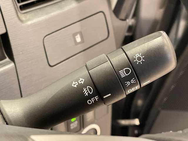 ダイハツ ムーヴ カスタム X LTD 福井県 2012(平24)年 5万km ブライトシルバーメタリック 純正ナビ/ワンセグTV/CD/AUX/ラジオ/バックカメラ/ETC/キセノンヘッドライト/ハロゲンフォグランプ/純正アルミホイール/プッシュスタート/スマートキー/アイドリングストップ/横滑り防止装置/ベンチシート/純正フロアマット