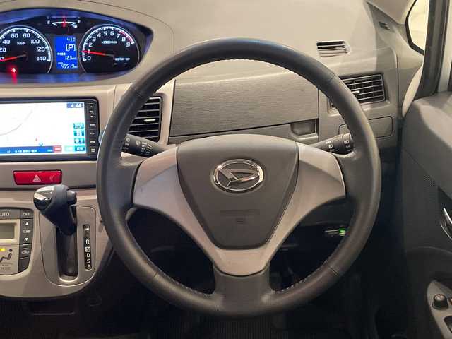 ダイハツ ムーヴ カスタム X LTD 福井県 2012(平24)年 5万km ブライトシルバーメタリック 純正ナビ/ワンセグTV/CD/AUX/ラジオ/バックカメラ/ETC/キセノンヘッドライト/ハロゲンフォグランプ/純正アルミホイール/プッシュスタート/スマートキー/アイドリングストップ/横滑り防止装置/ベンチシート/純正フロアマット