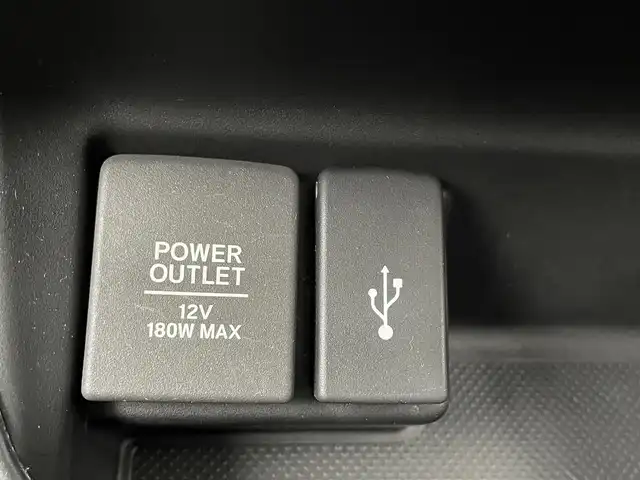 ホンダ フリード ハイブリット G ホンダセンシング 大阪府 2021(令3)年 4.9万km プラチナホワイトパール ホンダセンシング/ワンオーナー/純正9インチナビ/・フルセグTV/BT/USB/バックカメラ/11.6インチフリップダウンモニター/両側パワースライドドア/追従型クルーズコントロール/前ドライブレコーダー/ETC/純正フロアマット/ハーフレザーシート/革巻ハンドル/後席ロールサンシェード/純正15インチAW/取説・保証書/スペアキー/LEDヘッド