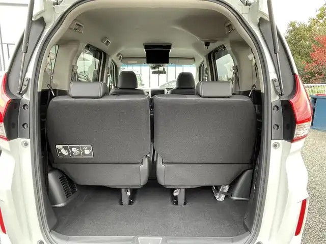 ホンダ フリード ハイブリット G ホンダセンシング 大阪府 2021(令3)年 4.9万km プラチナホワイトパール ホンダセンシング/ワンオーナー/純正9インチナビ/・フルセグTV/BT/USB/バックカメラ/11.6インチフリップダウンモニター/両側パワースライドドア/追従型クルーズコントロール/前ドライブレコーダー/ETC/純正フロアマット/ハーフレザーシート/革巻ハンドル/後席ロールサンシェード/純正15インチAW/取説・保証書/スペアキー/LEDヘッド