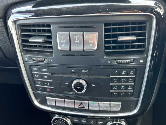 メルセデス・ベンツ ゲレンデヴァーゲン Ｇ３５０ｄ 広島県 2017(平29)年 6.2万km ポーラホワイト 4WD/ディーゼルターボ/サンルーフ/harman/kardonプレミアムサウンド/純正ナビ（フルセグTV/Bluetooth）/バックカメラ/ETC2.0/ブラウンレザーシート/・パワーシート（メモリー機能付き）/・シートヒーター/レーダークルーズコントロール/コーナーセンサー/LEDヘッドライト/オートライト/純正18インチAW/革巻きステアリング/純正フロアマット/スペアキー