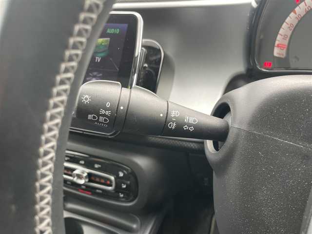 スマート ＭＣＣ スマート フォーフォー BRABUSスポーツ 埼玉県 2019(平31)年 1.4万km サファイアレッド ・社外ナビ/・パノラマガラスルーフ/・レザーシート/・バックカメラ/・クルーズコントロール/・衝突軽減ブレーキ/・コーナーセンサー/・パドルシフト