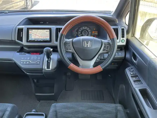 ホンダ ステップワゴン G Eセレクション 山梨県 2014(平26)年 9万km クリスタルブラックパール (株)IDOMが運営する【じしゃロン甲府店】の自社ローン専用車両になります。/こちらは現金またはオートローンご利用時の価格です。自社ローンご希望の方は別途その旨お申付け下さい/社外メモリーナビ/（フルセグTV・DVD・CD・SD・BTオーディオ）/バックカメラ/ETC/両側パワースライドドア/前後ドライブレコーダー/ディスチャージヘッドライト/クルーズコントロール/スマートキー2個/保証書・取説書