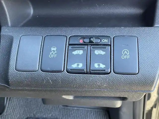 ホンダ ステップワゴン G Eセレクション 山梨県 2014(平26)年 9万km クリスタルブラックパール (株)IDOMが運営する【じしゃロン甲府店】の自社ローン専用車両になります。/こちらは現金またはオートローンご利用時の価格です。自社ローンご希望の方は別途その旨お申付け下さい/社外メモリーナビ/（フルセグTV・DVD・CD・SD・BTオーディオ）/バックカメラ/ETC/両側パワースライドドア/前後ドライブレコーダー/ディスチャージヘッドライト/クルーズコントロール/スマートキー2個/保証書・取説書