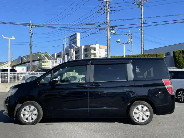 ホンダ ステップワゴン G Eセレクション 山梨県 2014(平26)年 9万km クリスタルブラックパール (株)IDOMが運営する【じしゃロン甲府店】の自社ローン専用車両になります。/こちらは現金またはオートローンご利用時の価格です。自社ローンご希望の方は別途その旨お申付け下さい/社外メモリーナビ/（フルセグTV・DVD・CD・SD・BTオーディオ）/バックカメラ/ETC/両側パワースライドドア/前後ドライブレコーダー/ディスチャージヘッドライト/クルーズコントロール/スマートキー2個/保証書・取説書