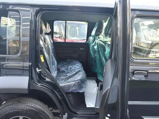 スズキ ジムニー ノマド FC 神奈川県 2025(令7)年 0.1千km 黒 ワンオーナー/セーフティサポート（予防安全技術）/プライバシーガラス/ラゲッジルームランプ/シートヒーター（前席）/純正15インチアルミホイール/純正LEDヘッドライト/フロントフォグランプ/ーーーーーーーーーーーーーーーーーーー/保証書/取扱説明書/スペアスマートキー×1本