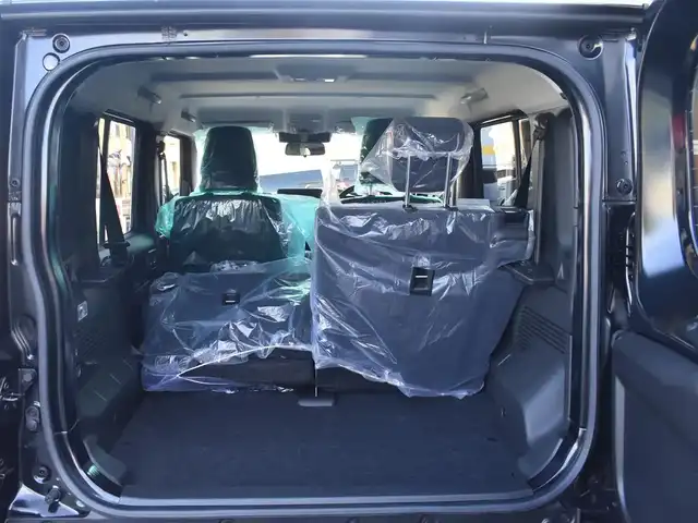 スズキ ジムニー ノマド FC 神奈川県 2025(令7)年 0.1千km 黒 ワンオーナー/セーフティサポート（予防安全技術）/プライバシーガラス/ラゲッジルームランプ/シートヒーター（前席）/純正15インチアルミホイール/純正LEDヘッドライト/フロントフォグランプ/ーーーーーーーーーーーーーーーーーーー/保証書/取扱説明書/スペアスマートキー×1本