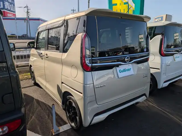 日産 ルークス ハイウェイスター X 福井県 2020(令2)年 4万km フローズンバニラパール 純正9インチディーラーオプションナビ/AM/FM/フルセグ/BT/CD/DVD/全方位カメラ/両側パワースライドドア/衝突被害軽減システム/前後コーナーセンサー/レーンキープアシスト/横滑り防止装置/盗難防止装置/標識検知/先行車発進告知/SOSボタン/前方ドライブレコーダー/ETC/ハーフレザーシート/ダブル＋サイドエアバッグ/カーテンエアバッグ/ステアリングリモコン/純正14インチAW/LEDヘッドライト/Fフォグ/スマートキー
